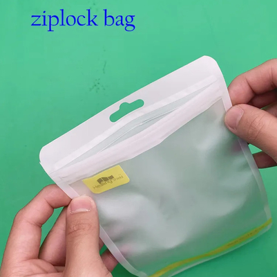Hi-Q Custom Logo Self Seal Zipper Plastik Retail Packaging Tiga Sisi Seal Laminated Zipper Plastik Kantong