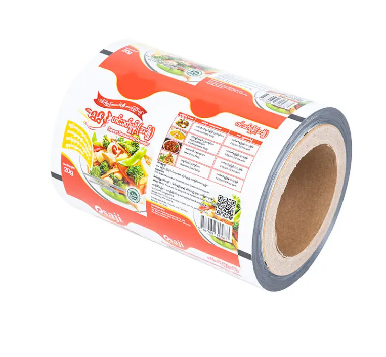 Cetak kustom film pengemasan otomatis aluminium foil mencetak ayam bubuk bumbu camilan chips chips makanan roll film