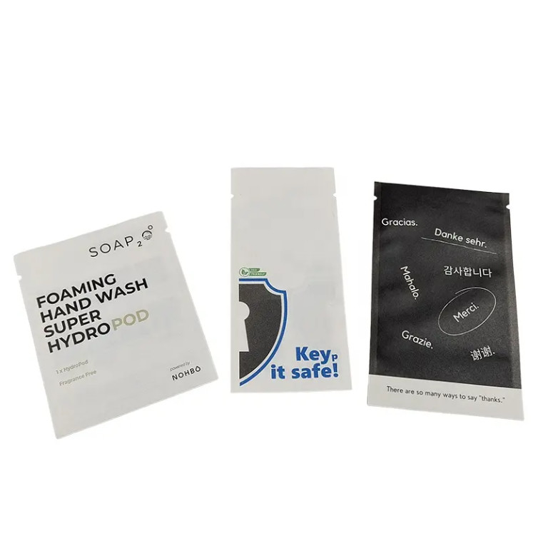 Tas kecil bersegel tiga sisi Biodegradable Custom Printing Sachet Untuk Kopi Teh Ceker Makanan ringan Kemasan Makanan Sampel Tas